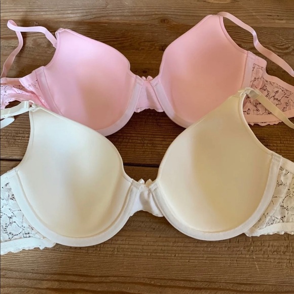 SOLD-Bundle of  2 New Maidenform Lace Trimmed Bras - Picture 6 of 8